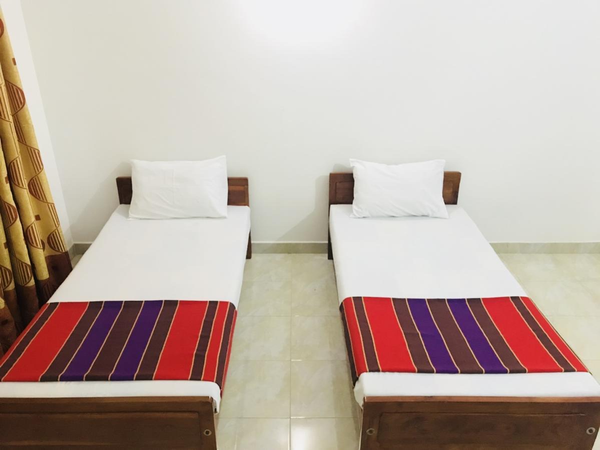 Emarald Holiday Homes Anuradhapura Bagian luar foto