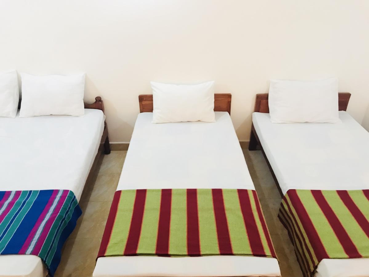 Emarald Holiday Homes Anuradhapura Bagian luar foto