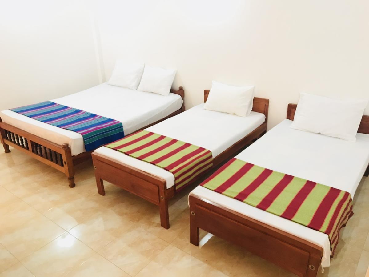 Emarald Holiday Homes Anuradhapura Bagian luar foto