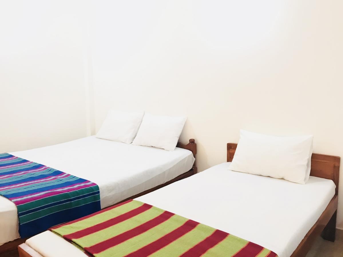 Emarald Holiday Homes Anuradhapura Bagian luar foto
