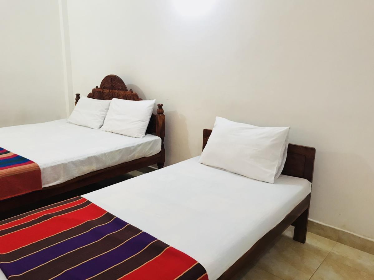 Emarald Holiday Homes Anuradhapura Bagian luar foto
